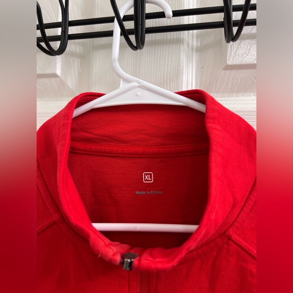 Apple Red Quarter Zip Pullover Sweater Sweatshirt Adult Size XL - Picture 2 of 5